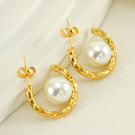 Round Pearl Drop Earring