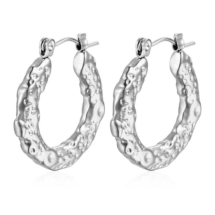 Curvy Round Hoop Earring