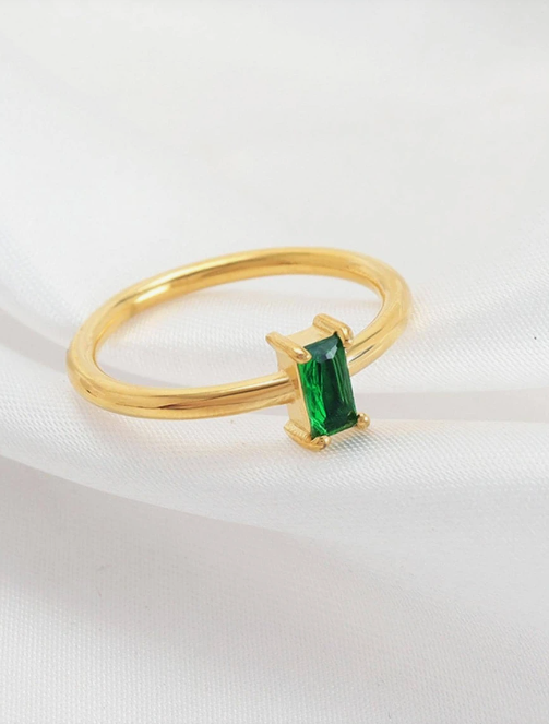 Rectangular Green Diamond Ring
