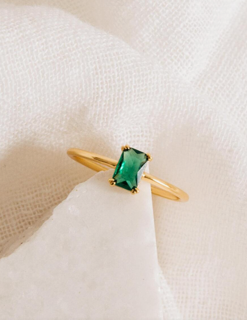 Rectangular Green Diamond Ring