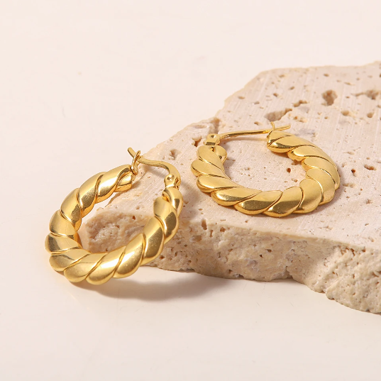 Curved lines Hoop Earring