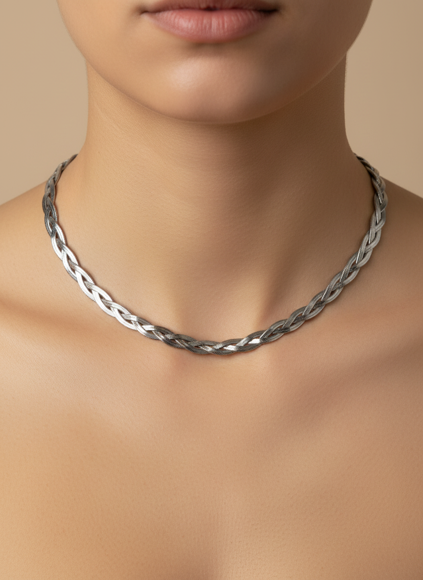 Sleek Serpent Twist Chain
