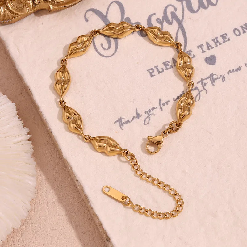 Lip Shaped Chain Bracelet