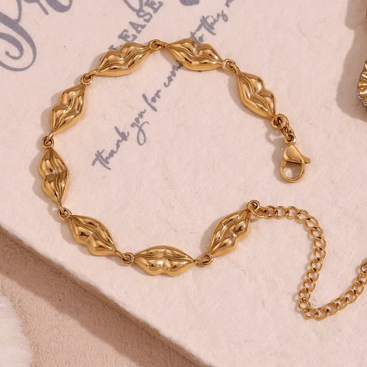 Lip Shaped Chain Bracelet