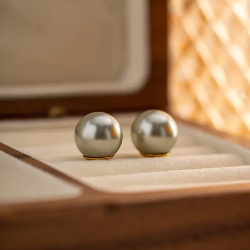 Mist Pearl Studs