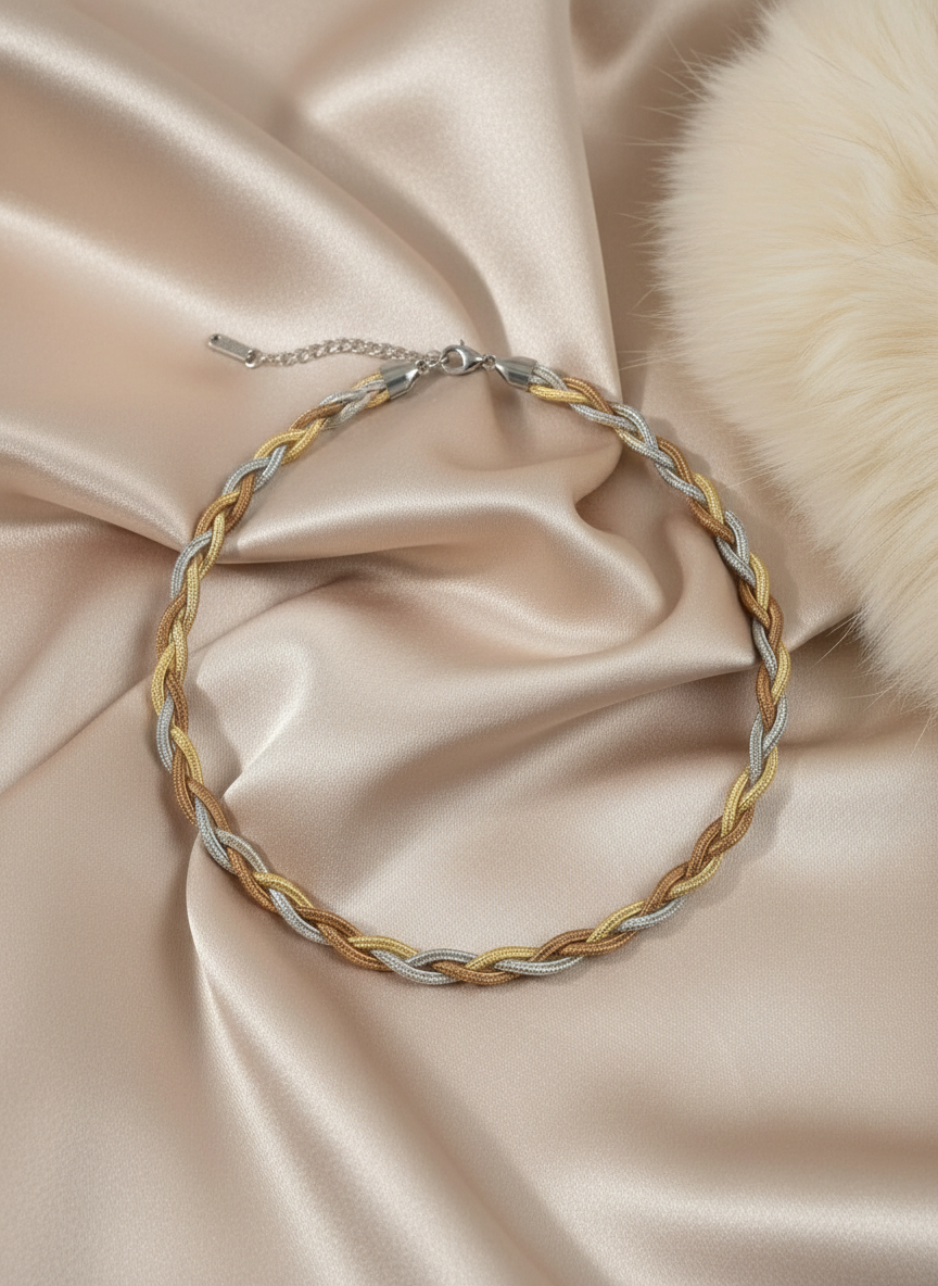 Sleek Serpent Twist Chain