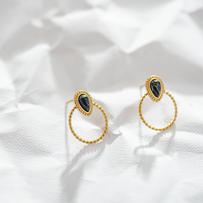 Round Earing with Black Stone