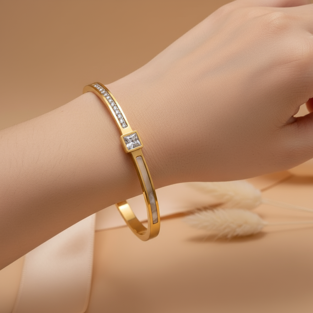 Daz Glow Bangle