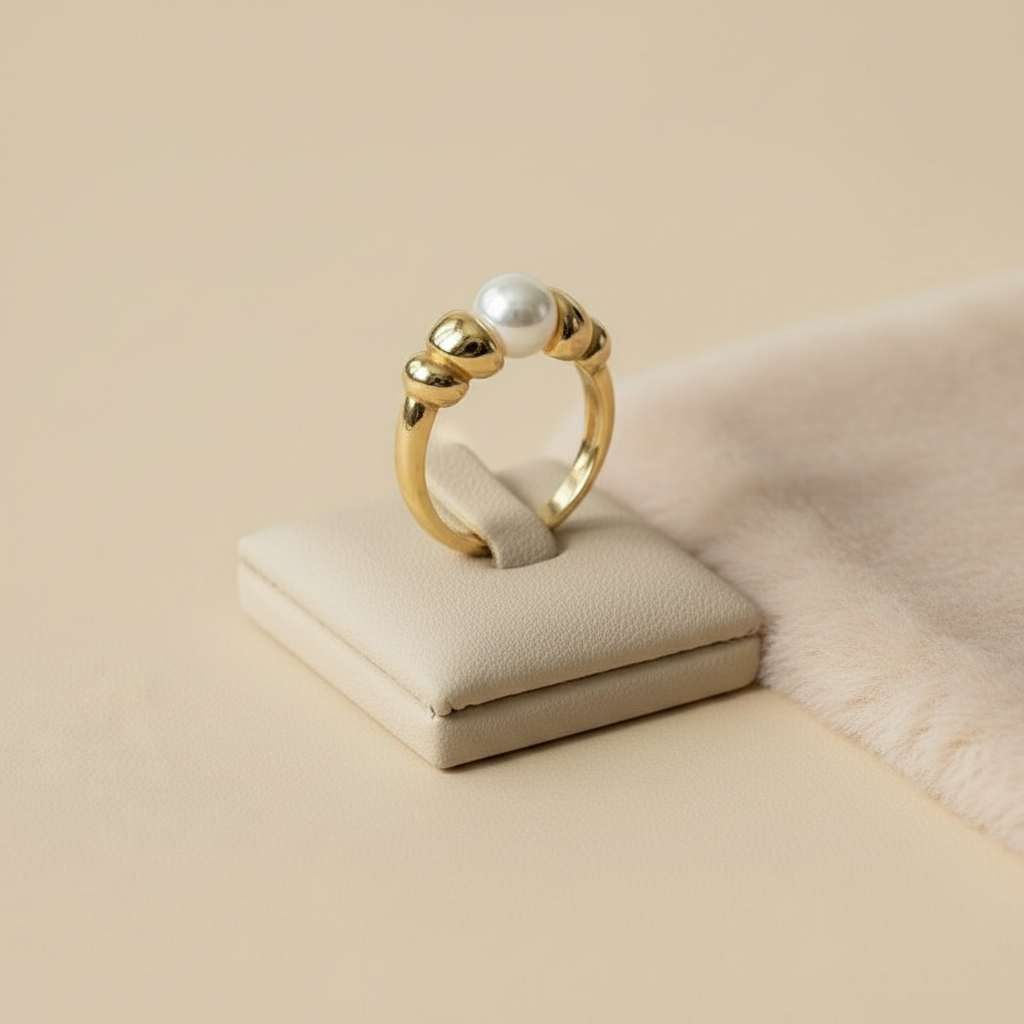 Paris Pearl Ring