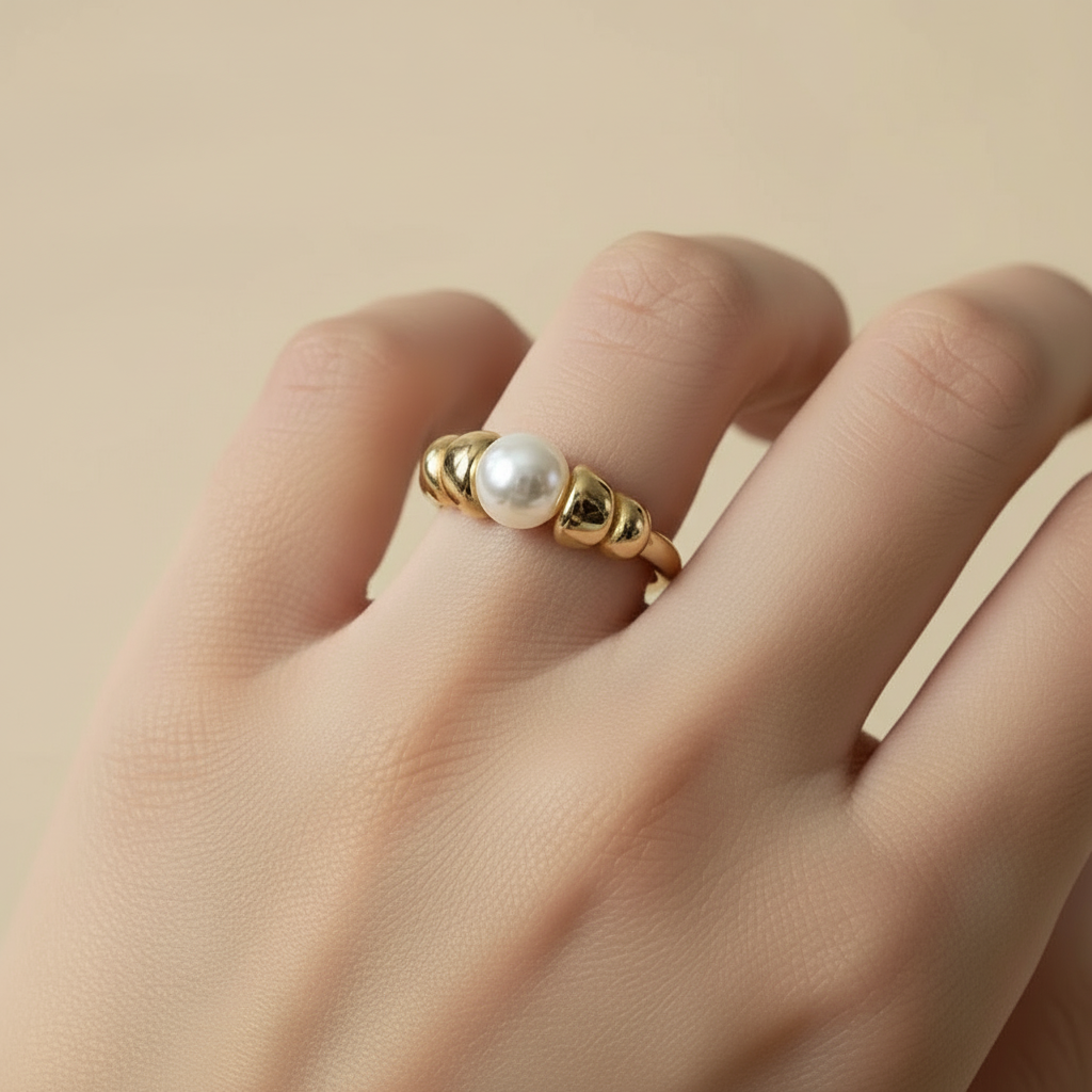 Paris Pearl Ring