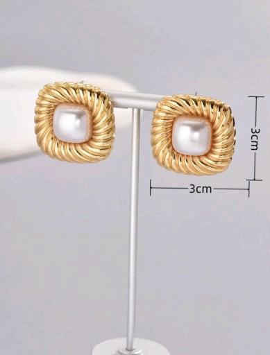 Square Pearl Earrings
