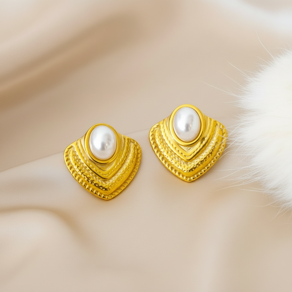 Tri Luxe Pearl Studs