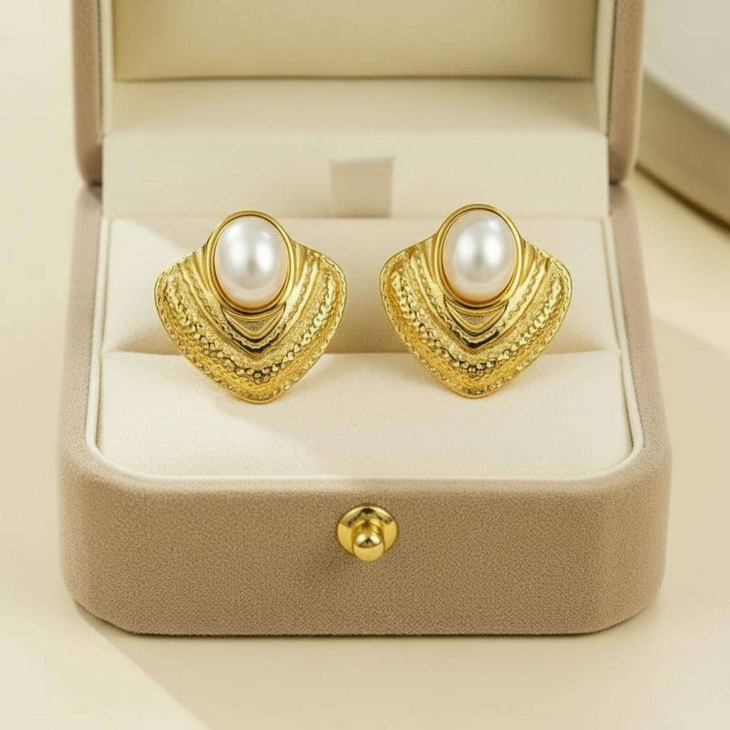 Tri Luxe Pearl Studs