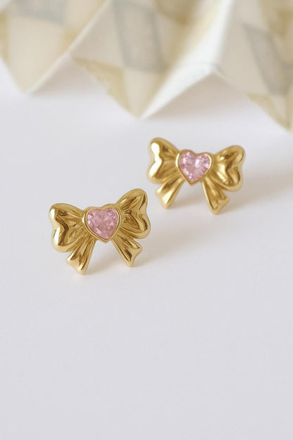 Bow With Heart Shaped Diamond