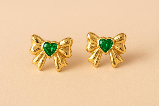 Bow With Heart Shaped Diamond