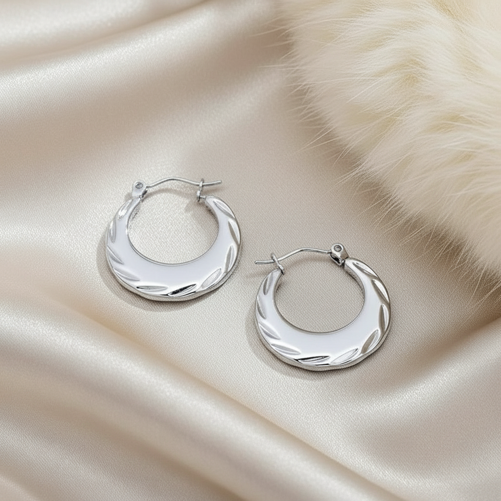 Round shaped Crescent Hoops