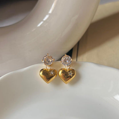 Round Diamond With Heart Earring