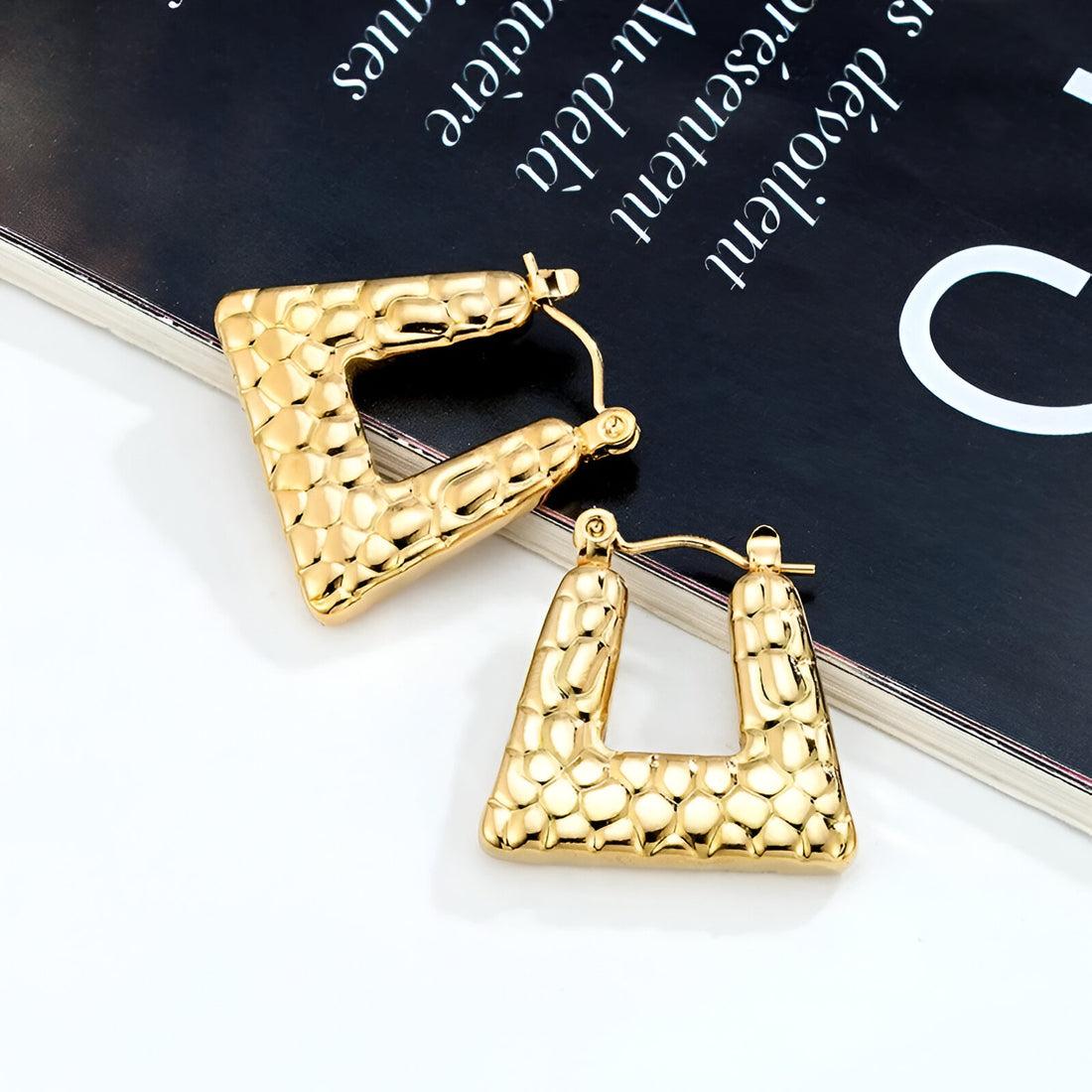 Sanke Skin U Shaped Earring