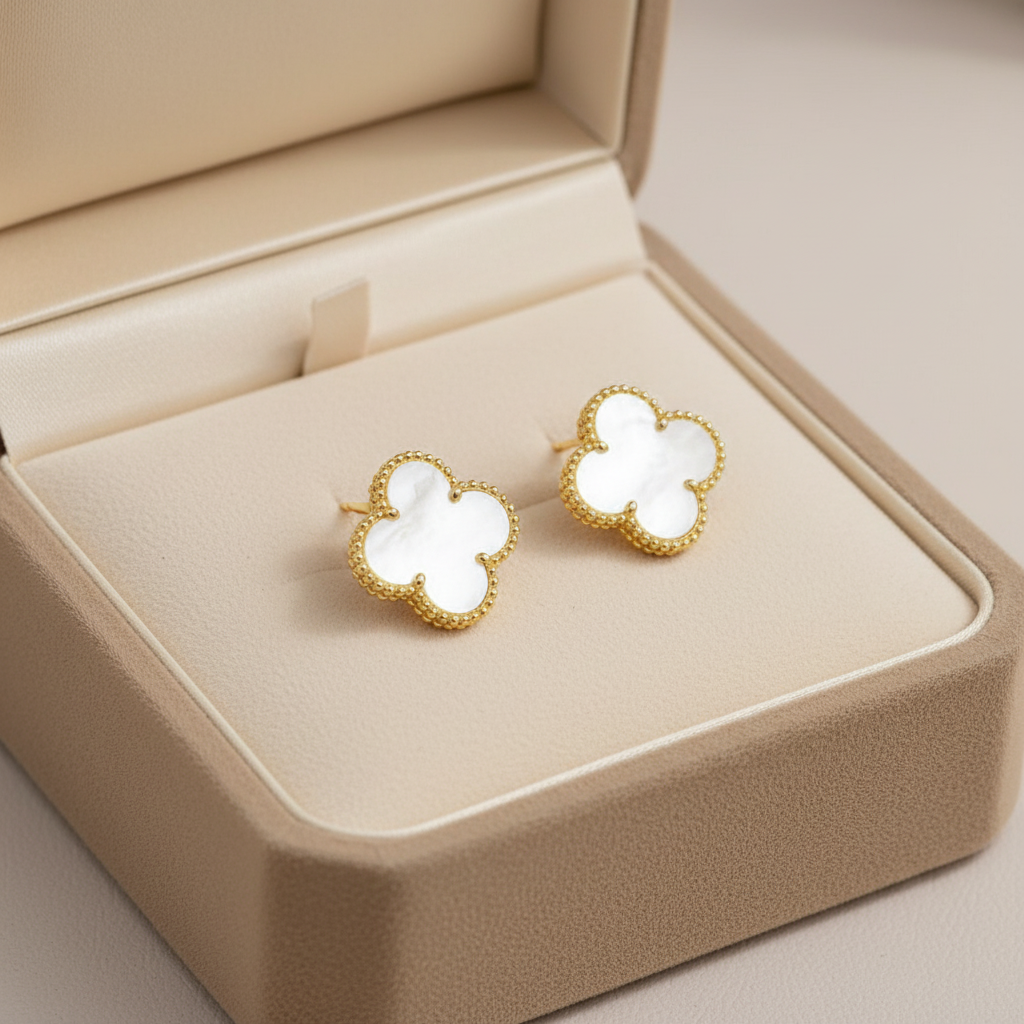 Clover Gleam Studs