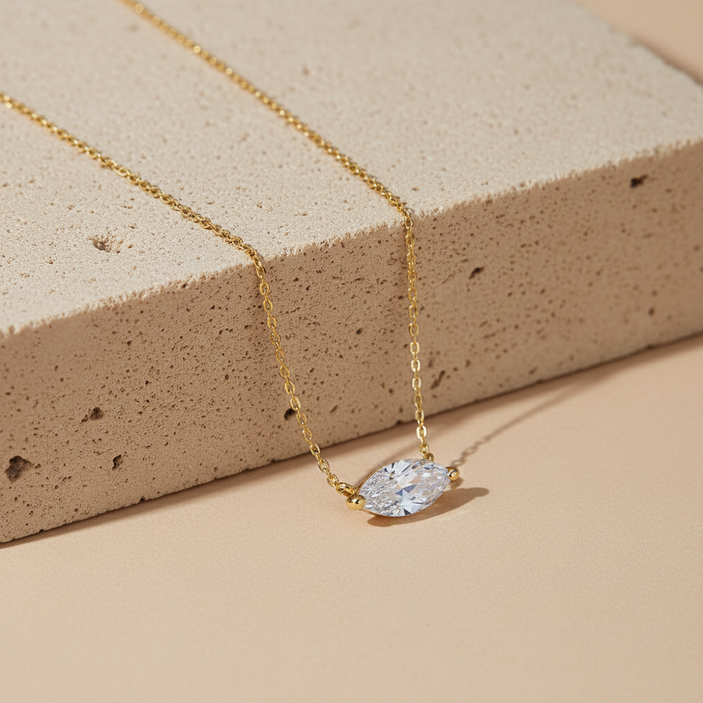 Eterna Oval Necklace