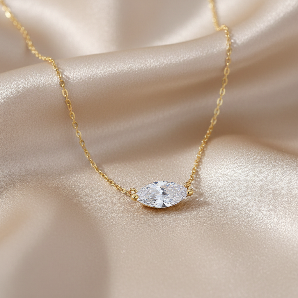 Eterna Oval Necklace