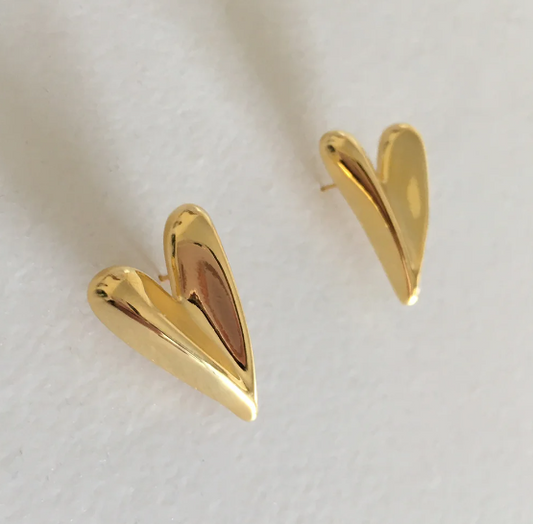 Sculpture Sharp Heart Stud Earrings