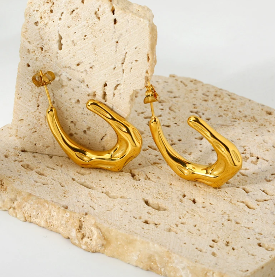 C-shape Texture Earrings