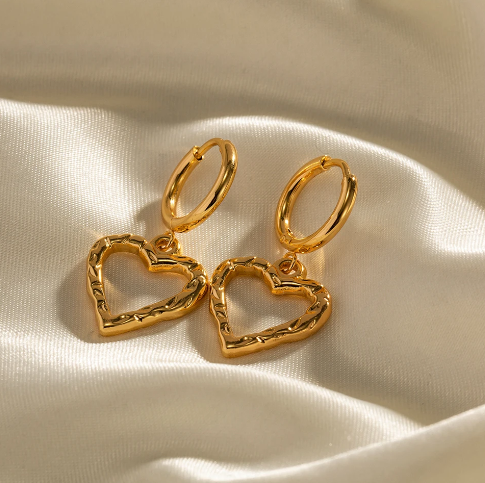 Bamboo Texture Heart Hoop Earrings