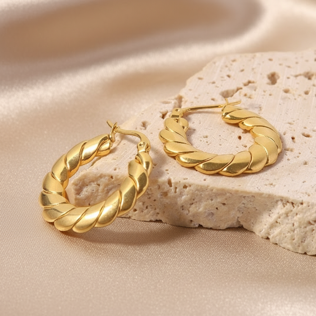 Curved lines Hoop Earring