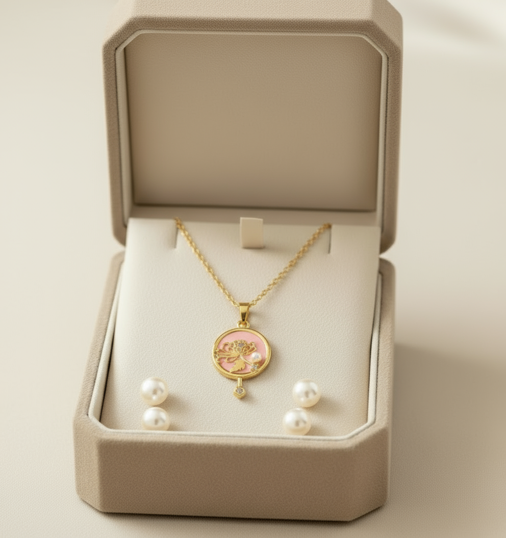 Bloom Pearl Necklace