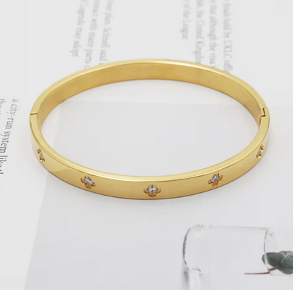 Clover Crystal Bracelet