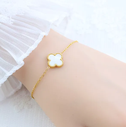 Four Leaf Clover Gold Bracelet