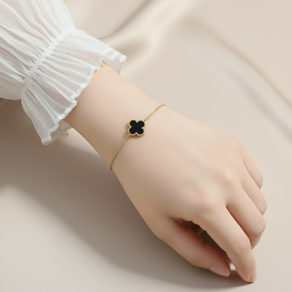 Solo Clover Bracelet