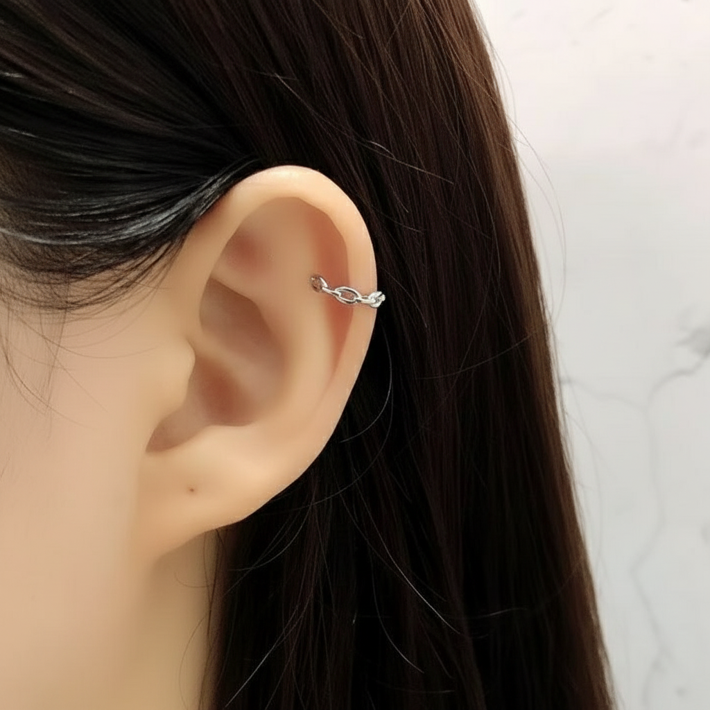 Twist Charm Ear Cuff