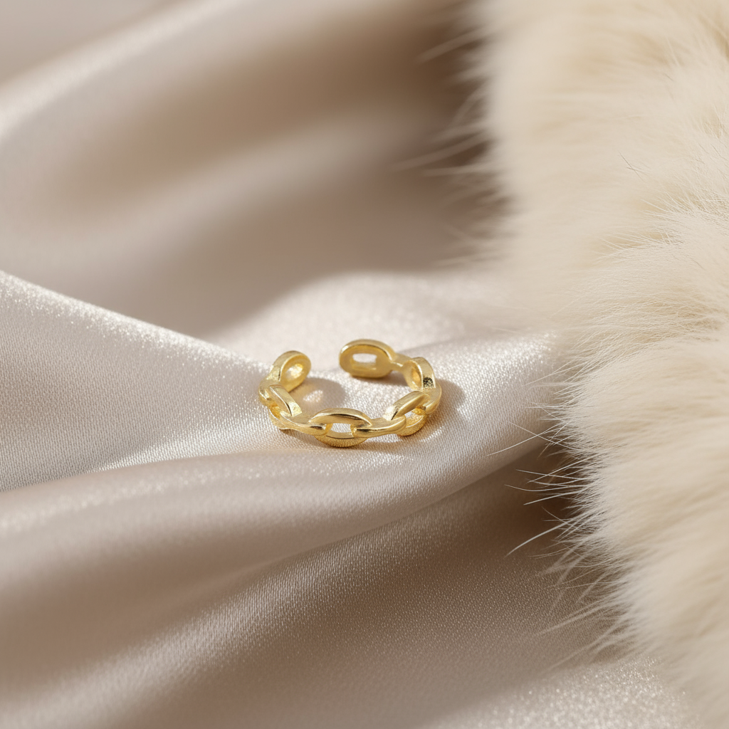 Twist Charm Ear Cuff